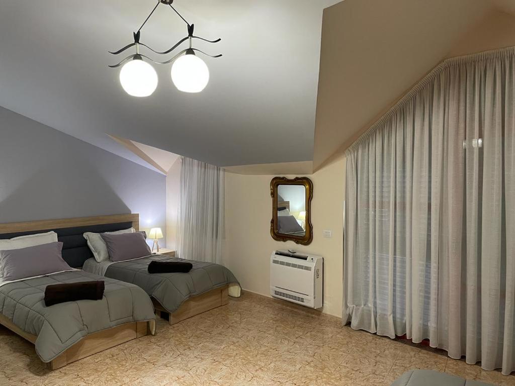 Maison Centre Шкодер Экстерьер фото