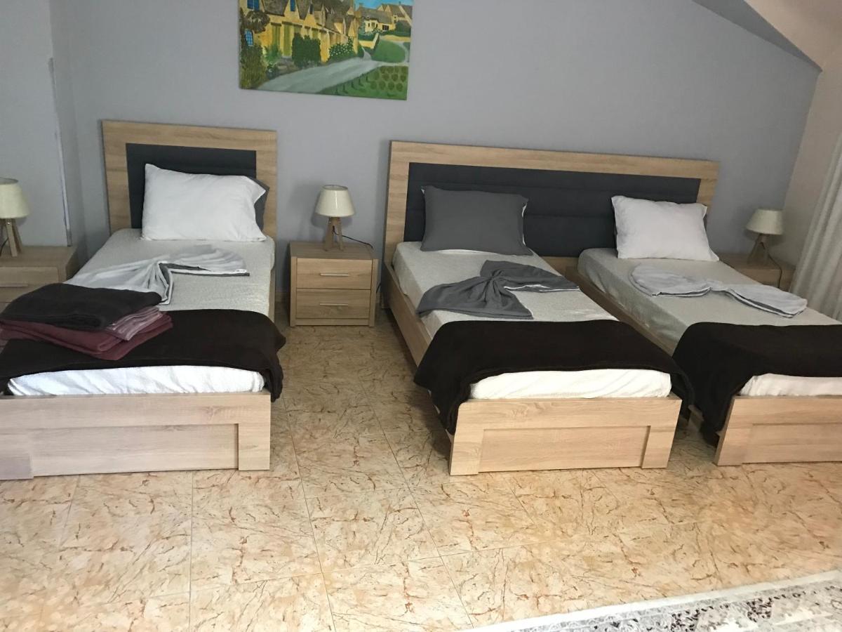 Maison Centre Шкодер Экстерьер фото