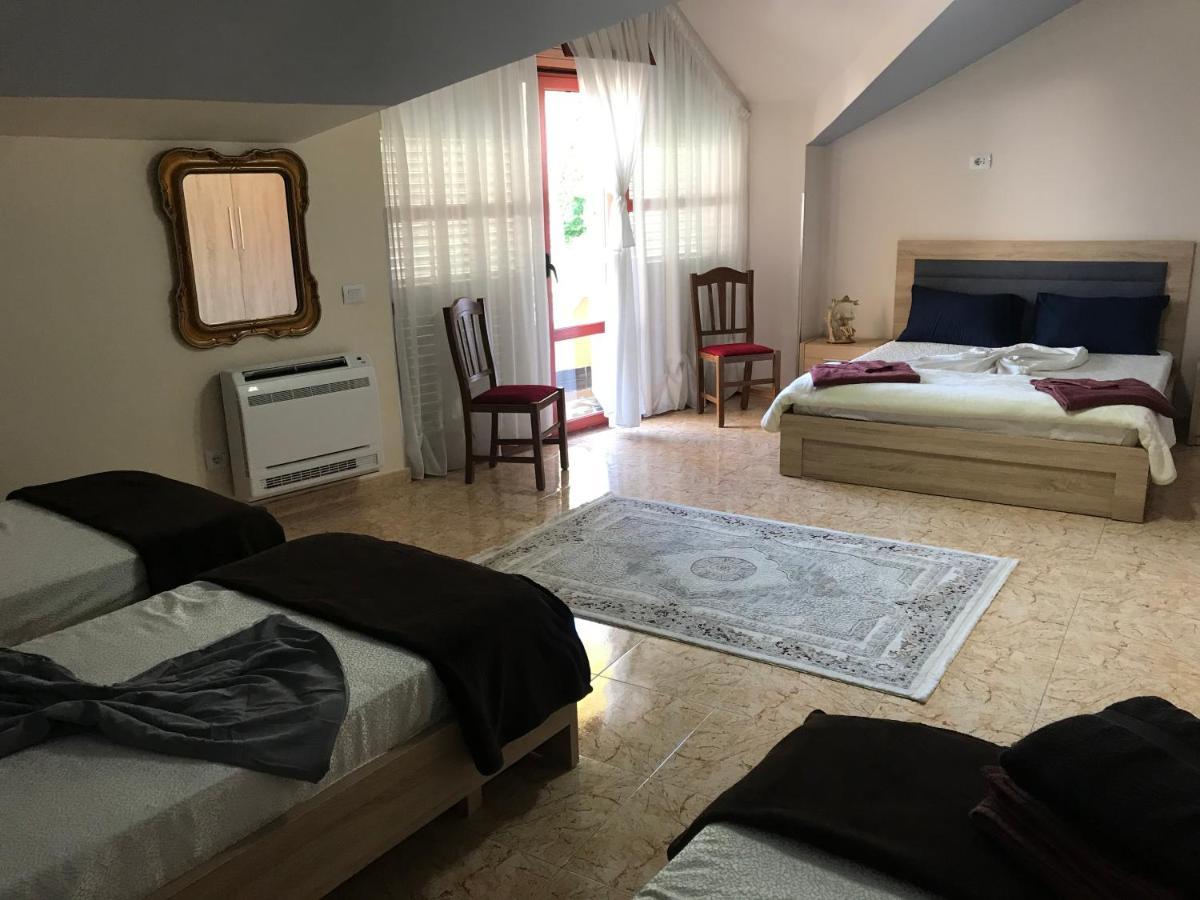 Maison Centre Шкодер Экстерьер фото